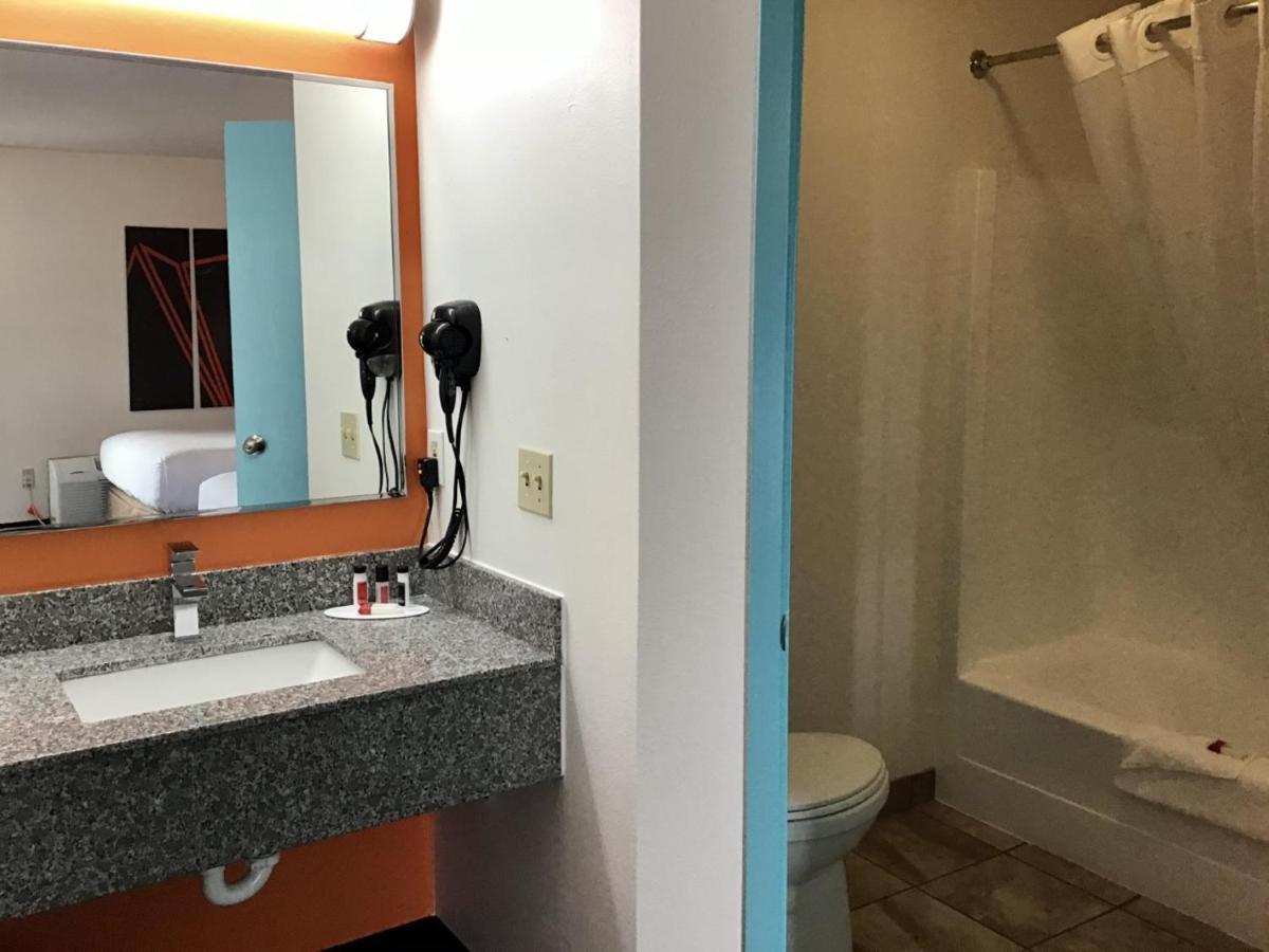 Howard Johnson By Wyndham Spokane Ngoại thất bức ảnh