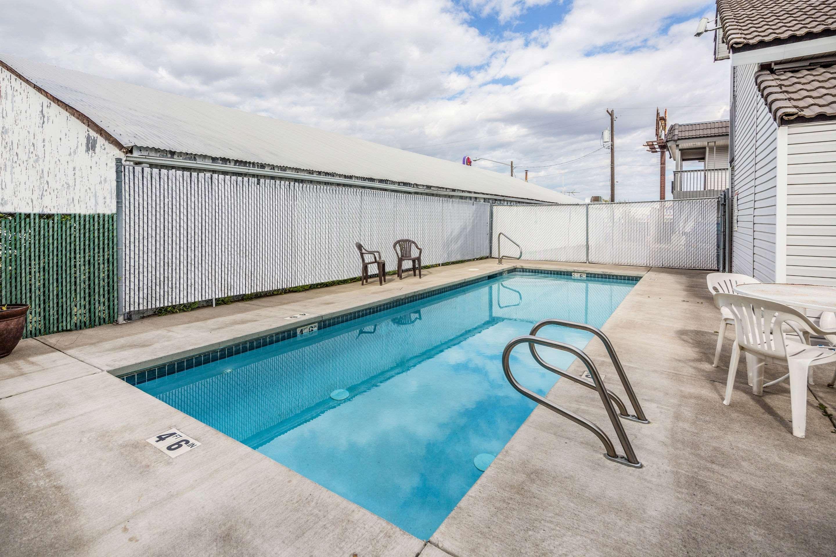 Howard Johnson By Wyndham Spokane Ngoại thất bức ảnh
