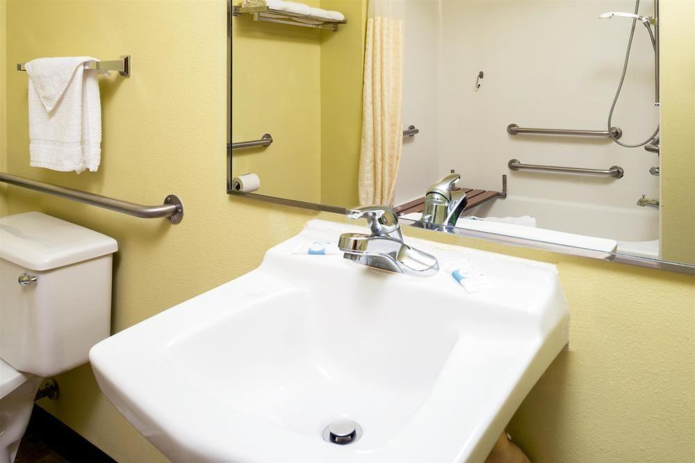 Howard Johnson By Wyndham Spokane Ngoại thất bức ảnh